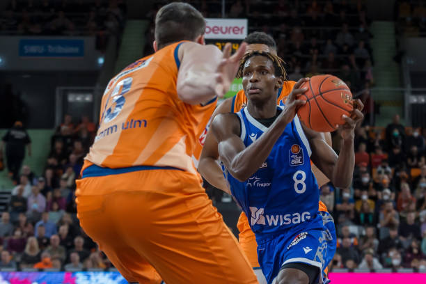 更是一场关 更是一场关