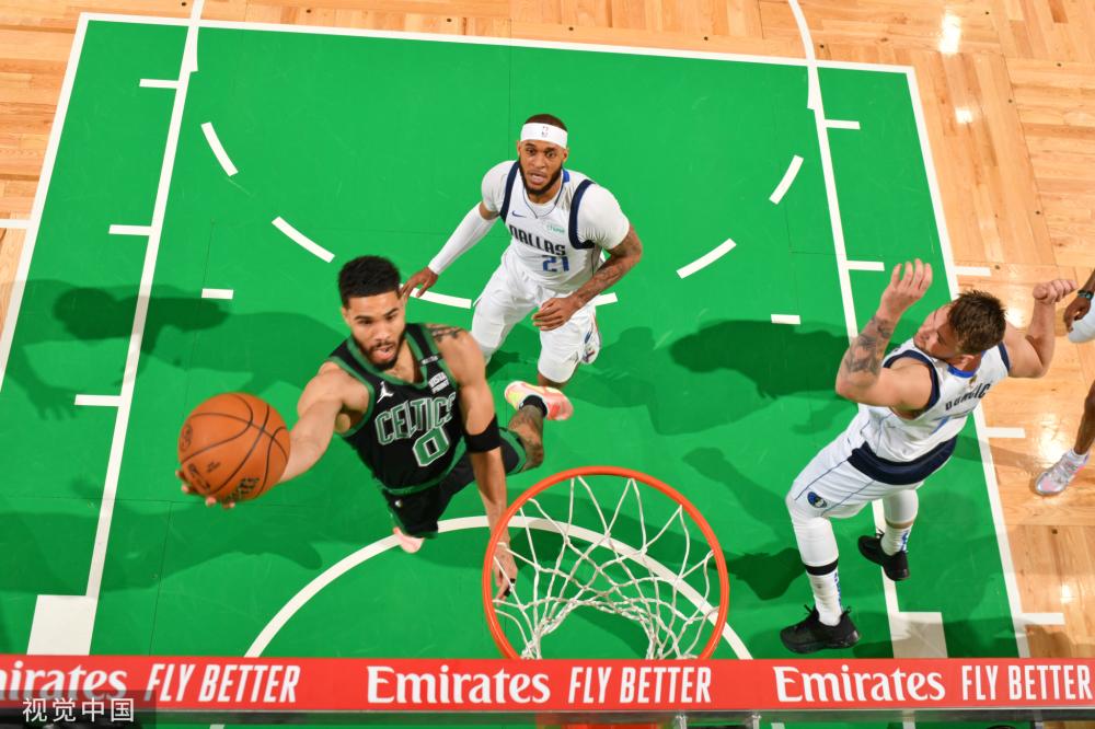 无数球迷纷 无数球迷纷